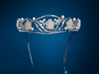 Hibiscus Cameo Tiara w/ Akoya Pearls, 18kt gold